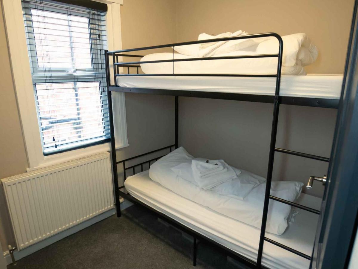 Pass The Keys Amazing, Newly Renovated 5Bedroom House Sleeps 10 Scarborough Eksteriør billede