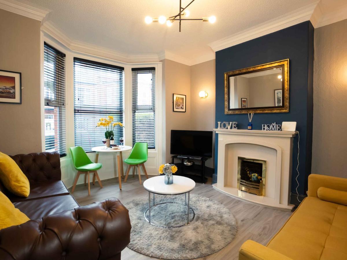 Pass The Keys Amazing, Newly Renovated 5Bedroom House Sleeps 10 Scarborough Eksteriør billede