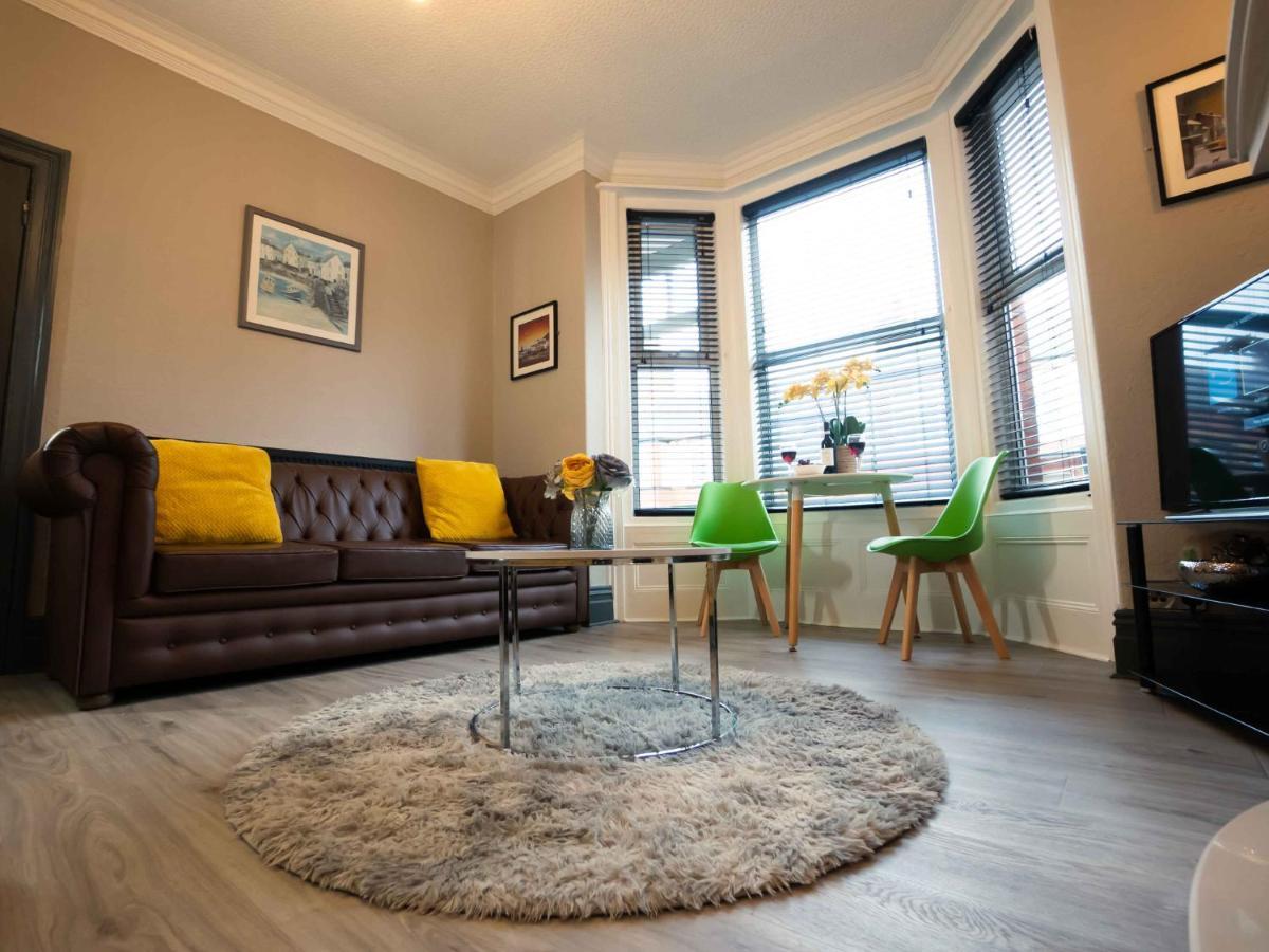 Pass The Keys Amazing, Newly Renovated 5Bedroom House Sleeps 10 Scarborough Eksteriør billede