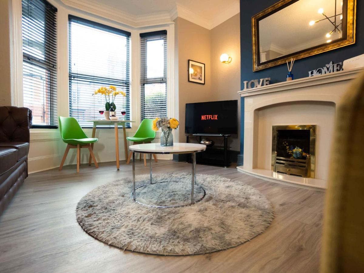 Pass The Keys Amazing, Newly Renovated 5Bedroom House Sleeps 10 Scarborough Eksteriør billede