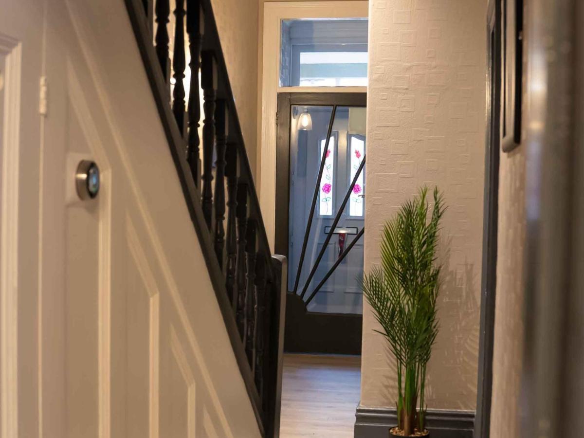 Pass The Keys Amazing, Newly Renovated 5Bedroom House Sleeps 10 Scarborough Eksteriør billede