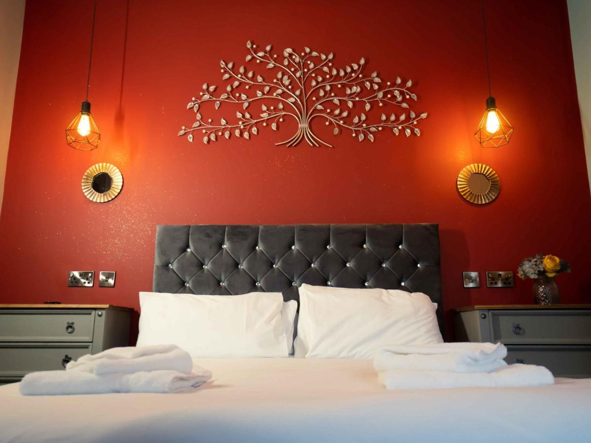 Pass The Keys Amazing, Newly Renovated 5Bedroom House Sleeps 10 Scarborough Eksteriør billede