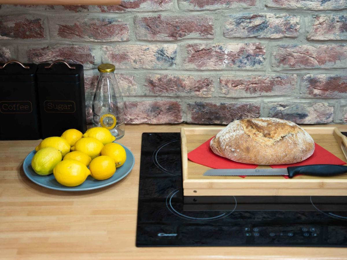 Pass The Keys Amazing, Newly Renovated 5Bedroom House Sleeps 10 Scarborough Eksteriør billede