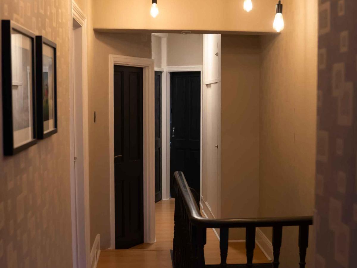 Pass The Keys Amazing, Newly Renovated 5Bedroom House Sleeps 10 Scarborough Eksteriør billede