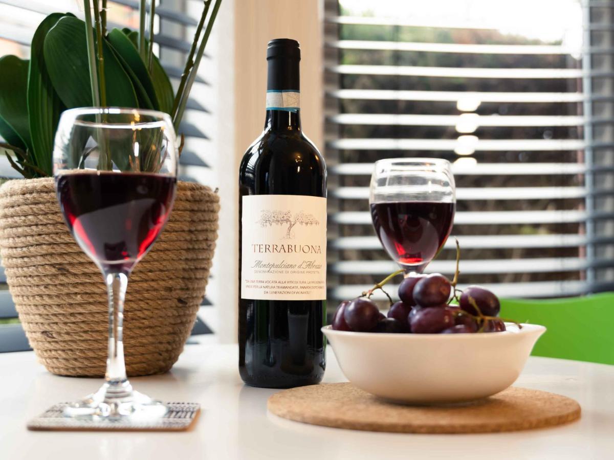 Pass The Keys Amazing, Newly Renovated 5Bedroom House Sleeps 10 Scarborough Eksteriør billede