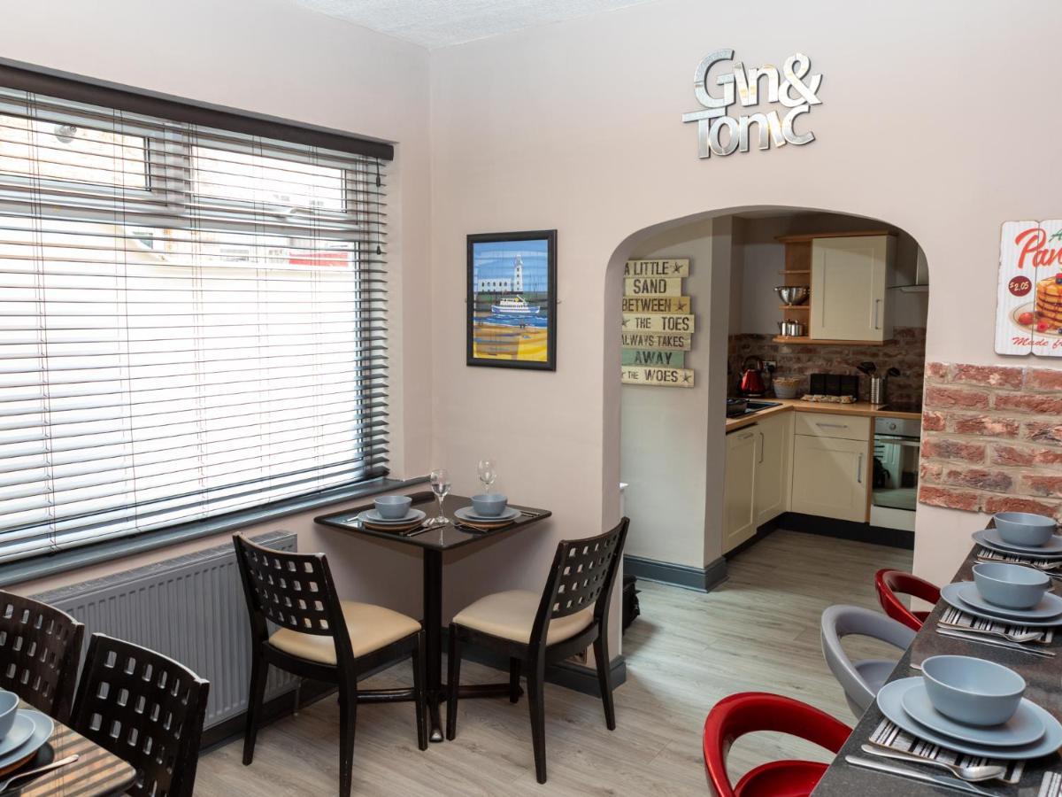 Pass The Keys Amazing, Newly Renovated 5Bedroom House Sleeps 10 Scarborough Eksteriør billede